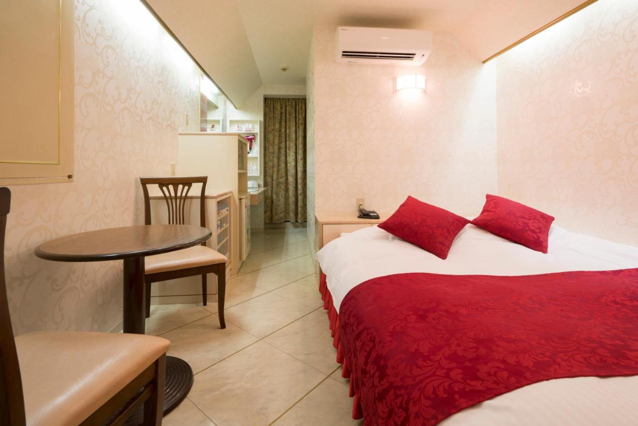 Hotel Route One Ōsaka Extérieur photo
