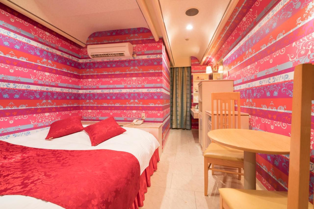 Hotel Route One Ōsaka Extérieur photo