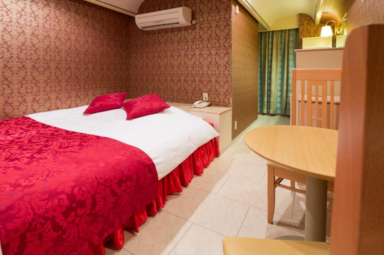 Hotel Route One Ōsaka Extérieur photo
