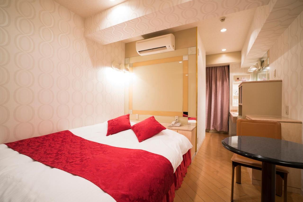 Hotel Route One Ōsaka Extérieur photo