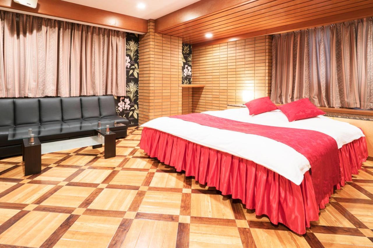 Hotel Route One Ōsaka Extérieur photo